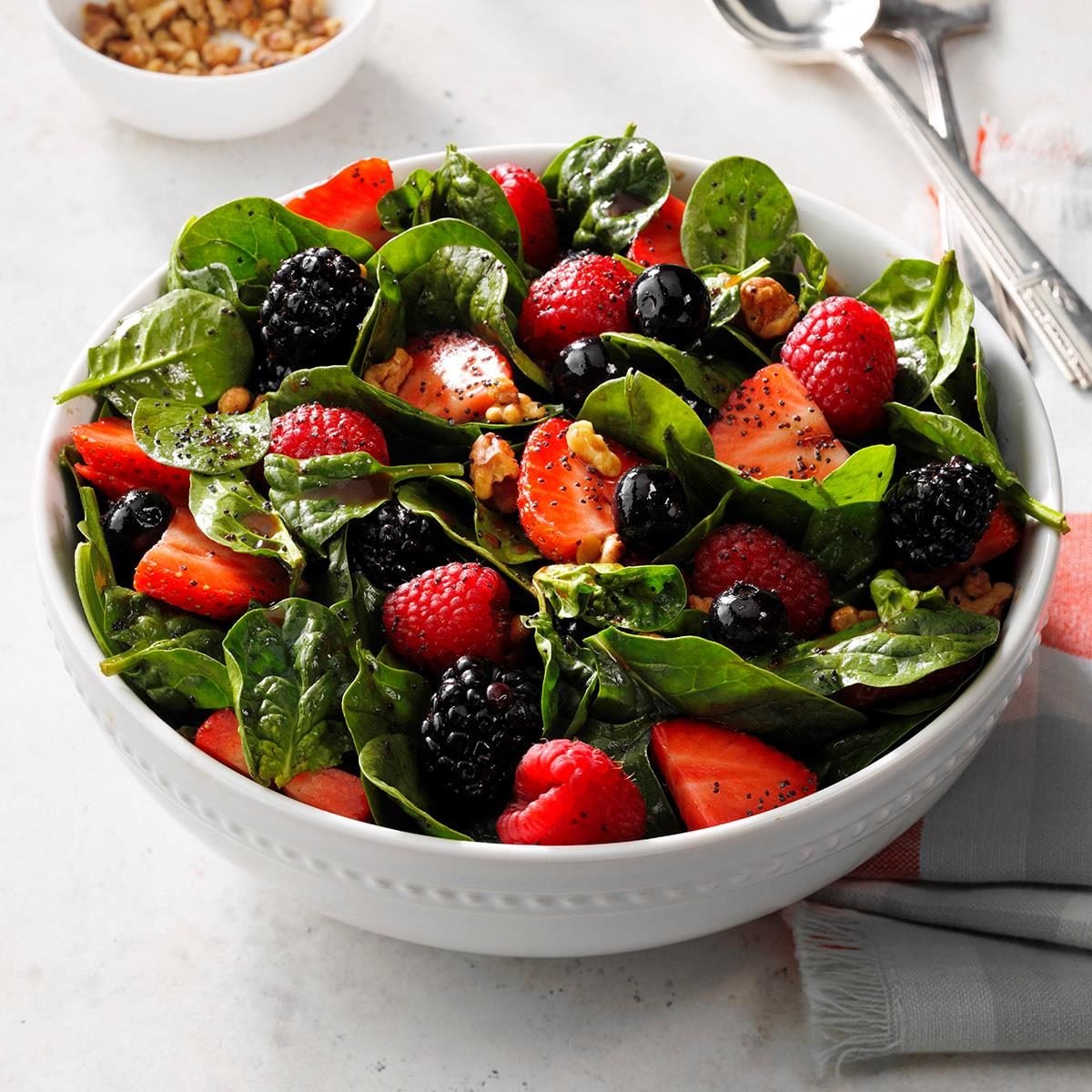 Strawberry Salad Recipes: From Light Sides to Hearty Mains